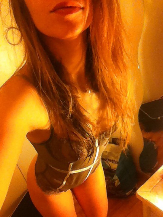 KinkyBrunette de New South Wales,Australia