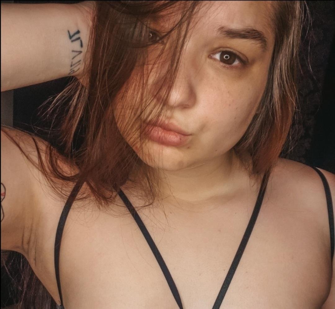 suchAHussy de Victoria,Australia